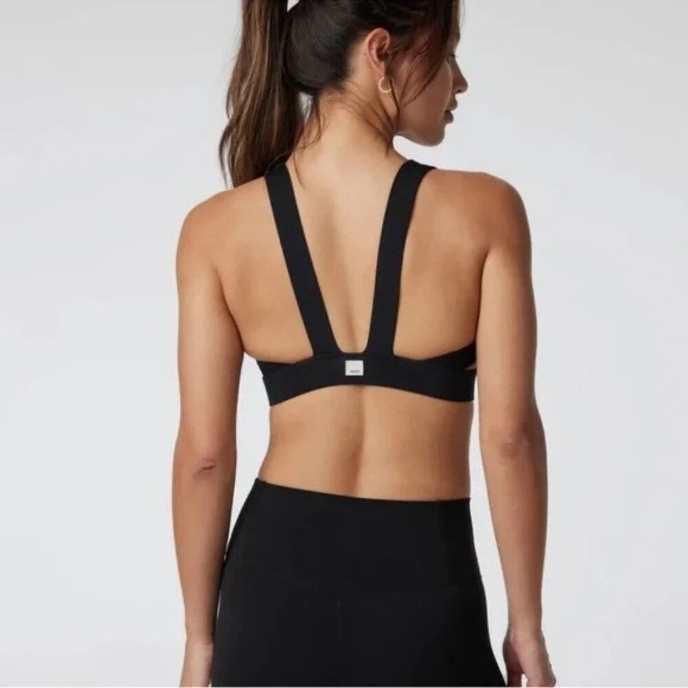 Vuori Black Stride Sports Bra Size XL
